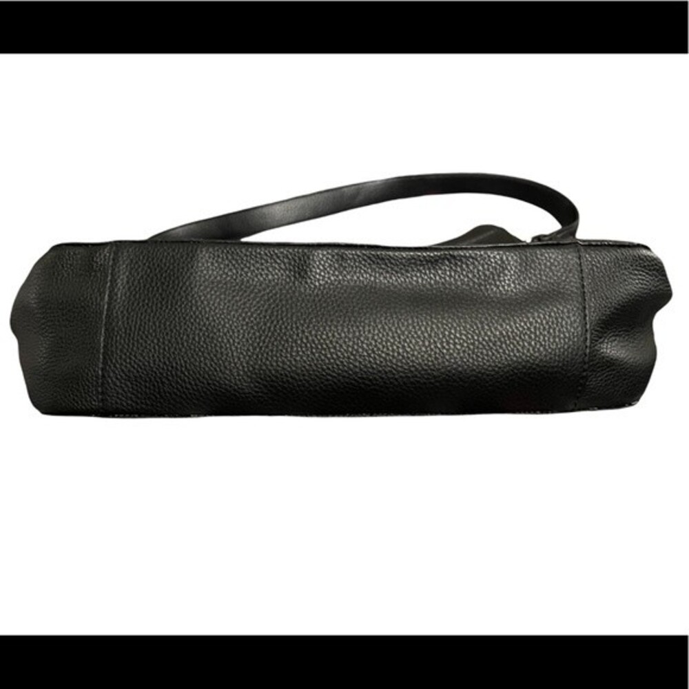 Tignanello Pebble Black Leather Hobo Purse/Bag. Front Pocket. Lined interior. - Picture 6 of 11